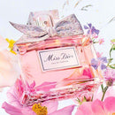 Miss Dior Eau de Parfum Feminino 100ml - Luxo Floral Vibrante Icônico